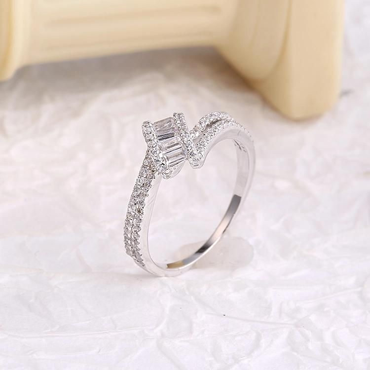 Fashion Jewelry Women Trendy Fashion Accessories 925 Silver Hot Sale High Quality Shining Cubic Zirconia Moissanite Ring