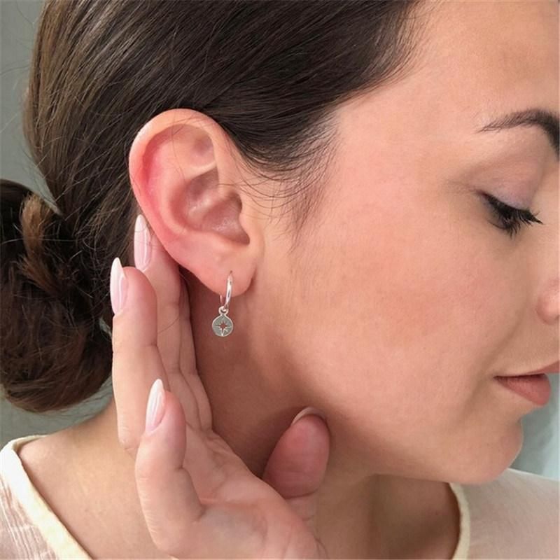 New Design Good Quality Silver Cut out Filigree Star Disc Charm Huggie Hoop Earrings for Women Girls Lady Jewelry