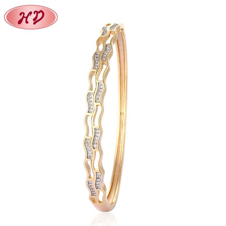 Fancy Popular Design Core Luxury Style Charms Gold Filled Bangle for Girls