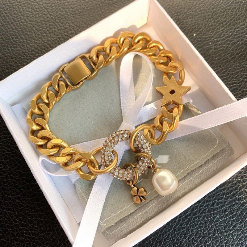 Designer Replica Bracelet Fashion Decorative Jewelry Luxury D Bracelet Golden Color