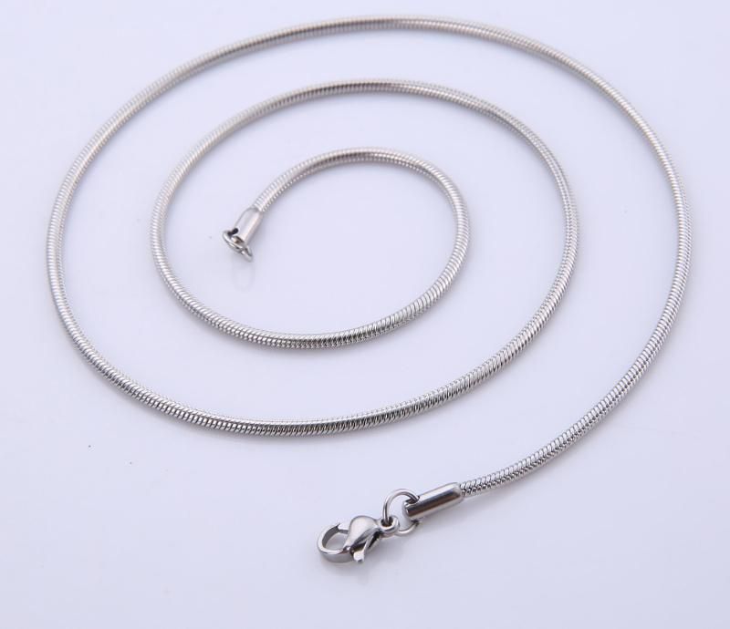 Manufacturer Stainless Steel Round Snake Chain for Jewelry Pendant Necklace