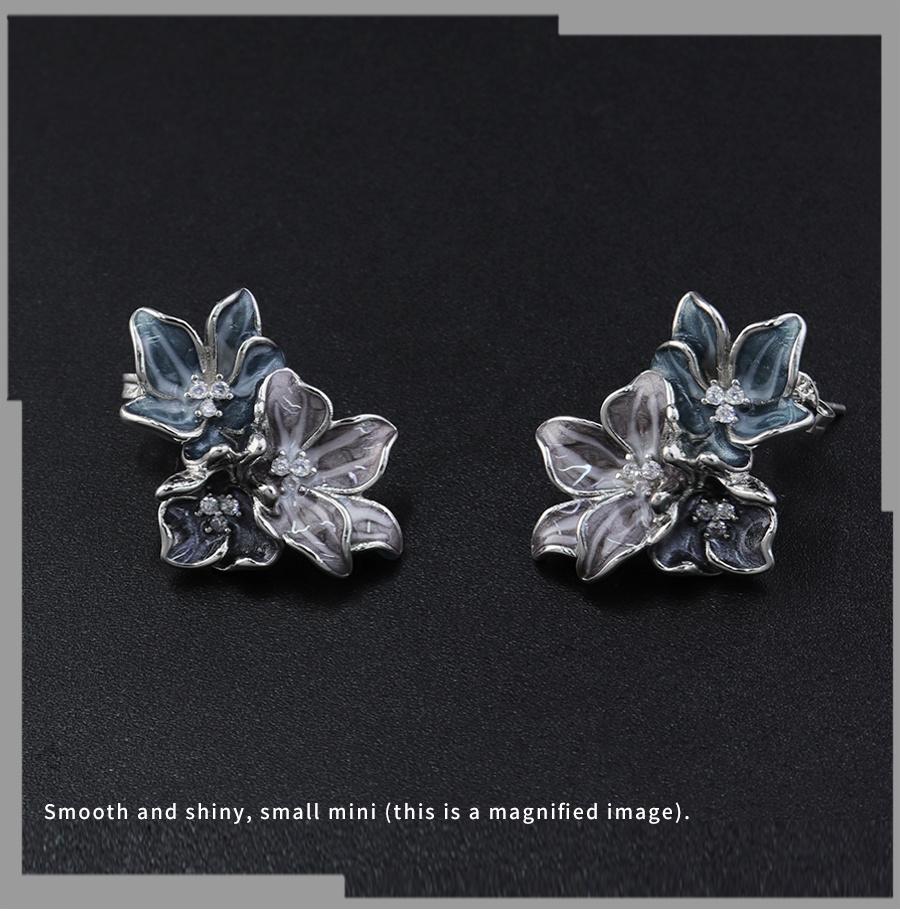 S925 Silver Elegant Flower Pattern Stud Earrings