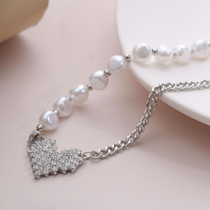 2020 New Fashion Personalized Pearl Necklace with Ins Style Crystals