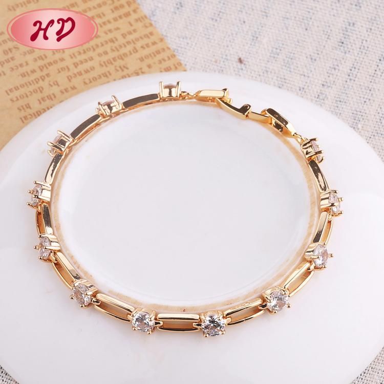 Simple Design Fashion Jewellery Charms Bracelet for Female