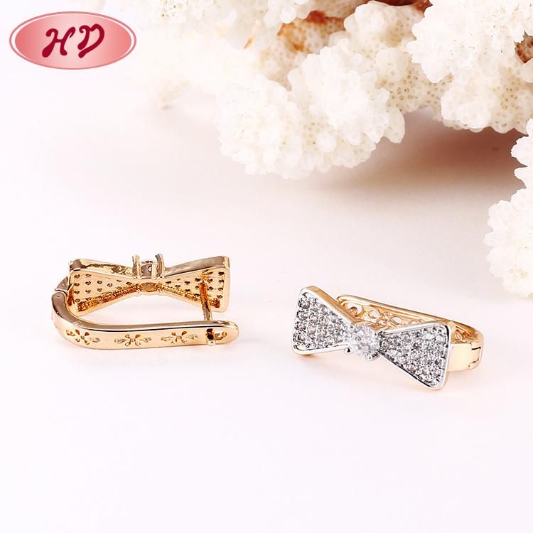 Women Fashion 14K 18K Gold Plated Costume Imitation Jewelry with CZ Pearl Huggie Hoop Earring