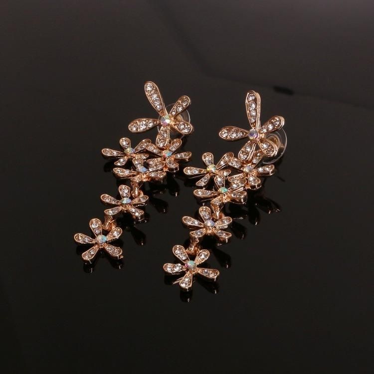 Fashion Jewelry Five-Petal Flower Stud Earrings with Diamonds