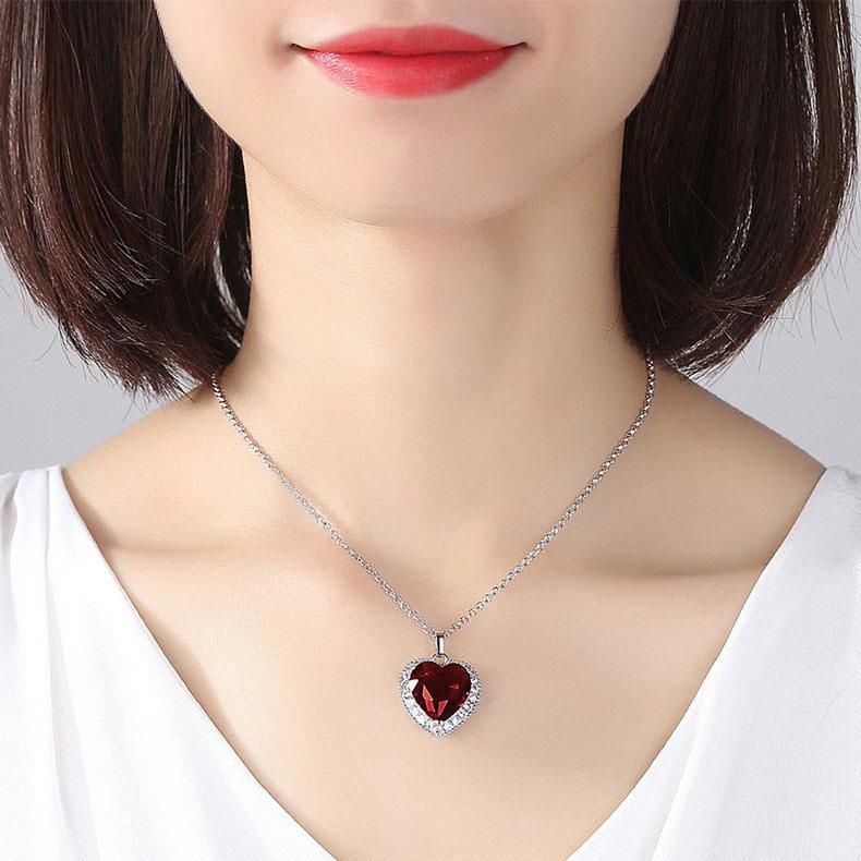 The Classic Titanic Heart of The Ocean Pendant Necklace Jewelry