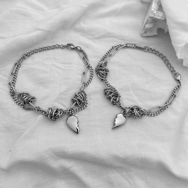Manufacturer Custom Bracelet High Quality Waterproof Magnets Heart Bracelet Couple Jewelry for Anniversary Valentine Day Gift Fashion Lover Style Jewelry