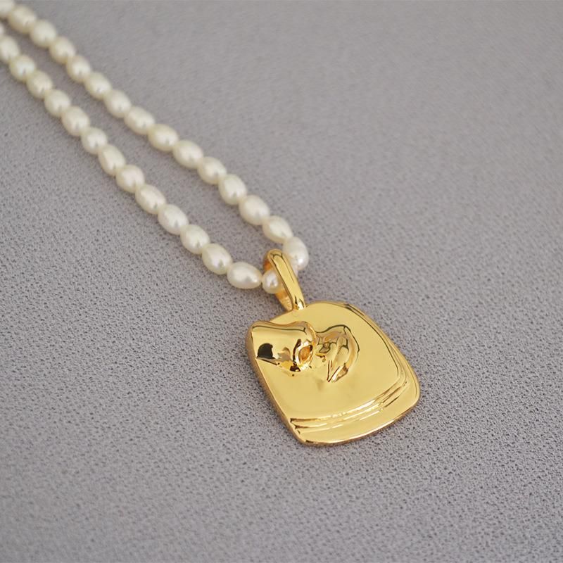 Variety Gold Coin Pendants Freshwater Rice Grains Pearls Gentle Retro Collarbone Chain Short Choker Necklace