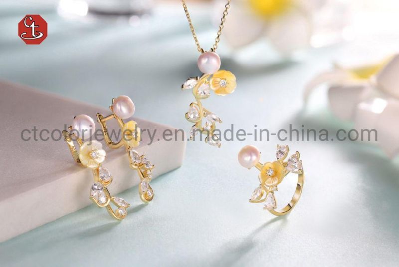 Fashion jewelry Mother of Pearl Shell Enamel Cubic Zirconia Earrings Female jewelry