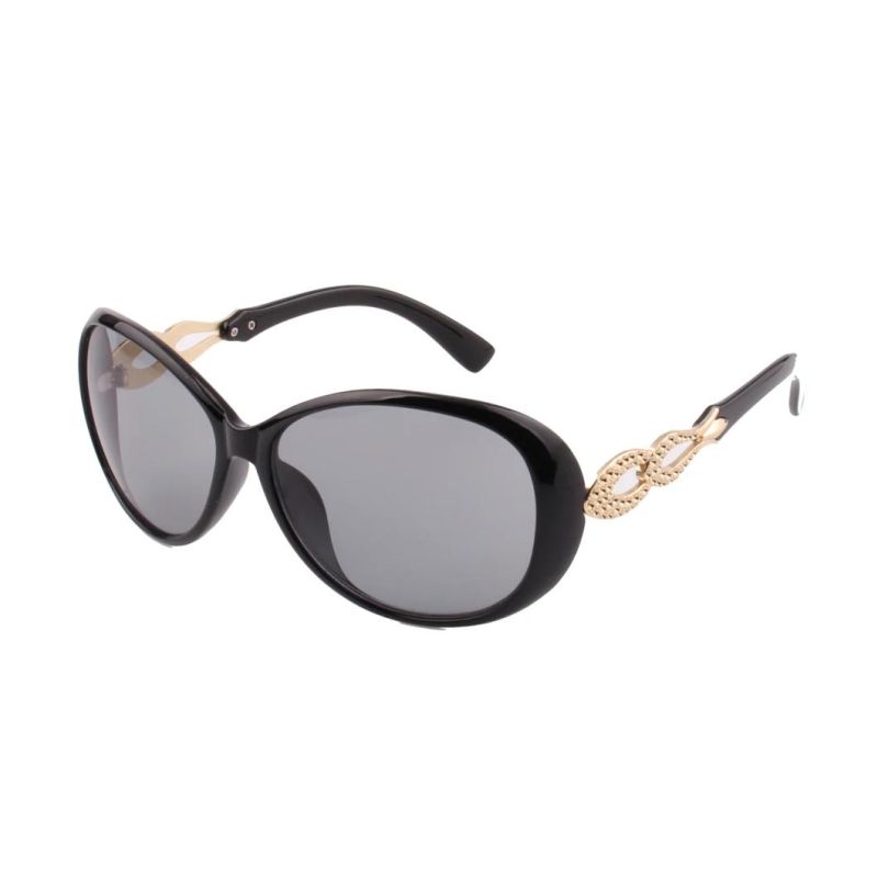 2018 Oval Shape Metal Decoration Sunglasses for Women