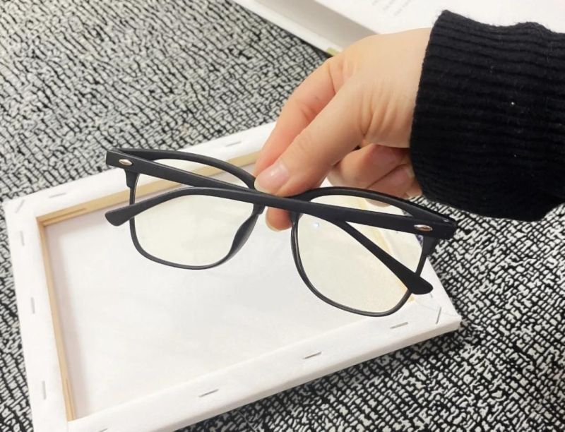 Anti-Blue Glasses Retro Rice Nails Men and Women Fashion Trend Glasses Frame Student Glasses