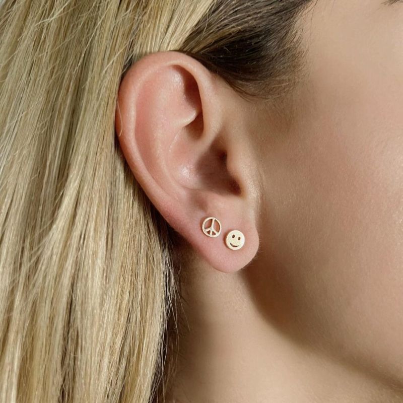 Delicate Unisex Fashion Custom Jewelry 18K Gold Plated 925 Sterling Silver Ear Piercing Cute Round Peace Earrings Studs