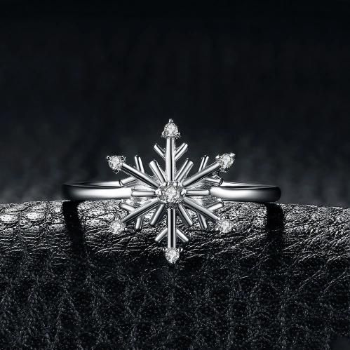 925 Sterling Silver Jewelry Snowflake Pendant Necklace as Gift for Girls
