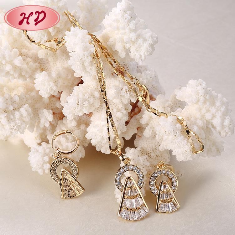 Fashion Women Costume 18K Gold Plated Imitation Ring Bracelet Charm Jewelry with Earring, Pendant, Necklace Sets Jewelry