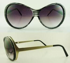 Fashionable Women&prime;s Sunglasses With Metal Temple (C24012)