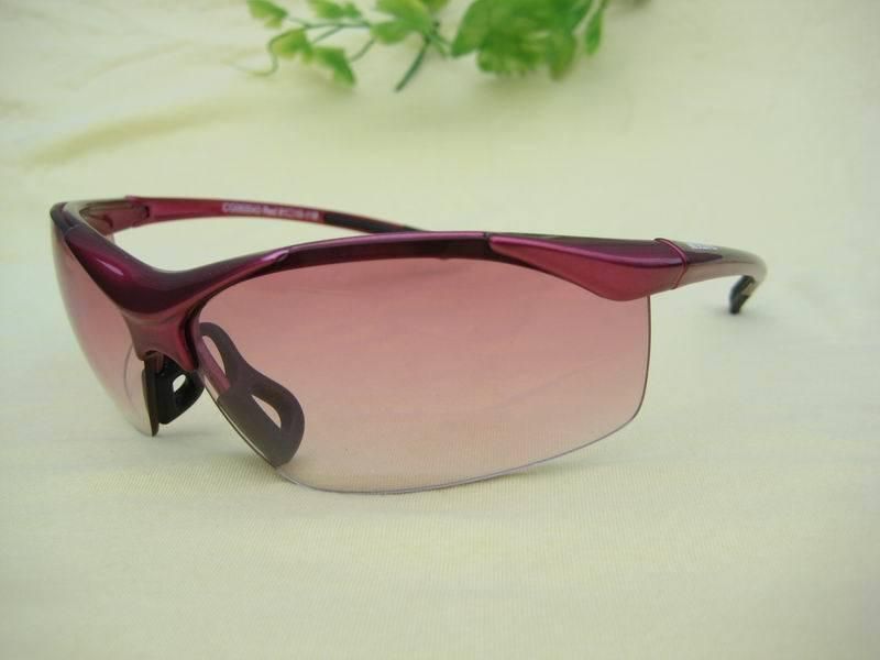 New Fashion Half Frame Design Sports Sunglass with Ce/FDA