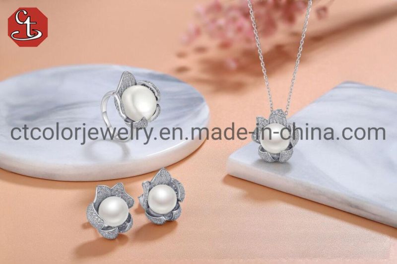 Elegant 925 Silver Shell Fashion Jewelry Pearl Earrings for Wedding Party Gift