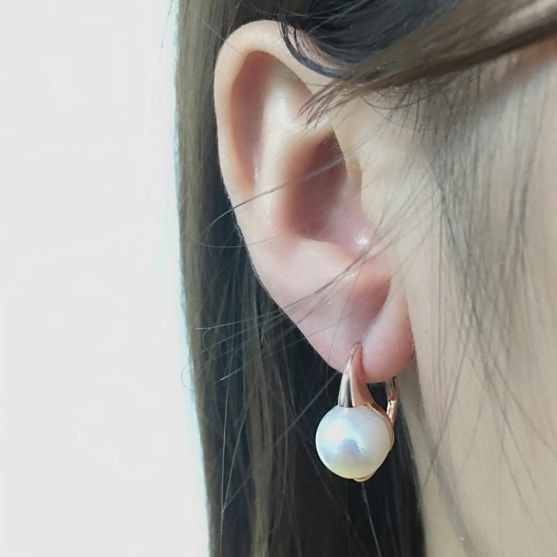 Fashion Jewelry Silver and Brass White Shell Pearl Earring