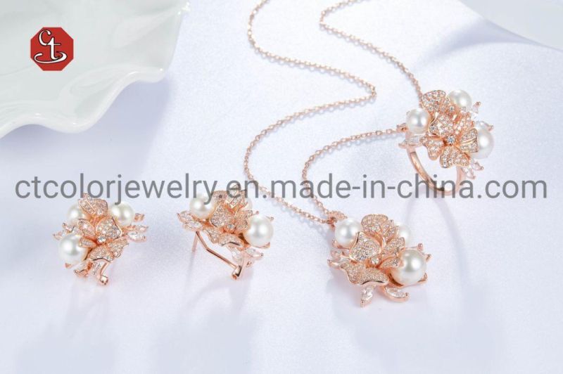 Elegant Flower Pendant AAA Zirconia Natural Pearl Necklace Rose Plating Silver Necklace