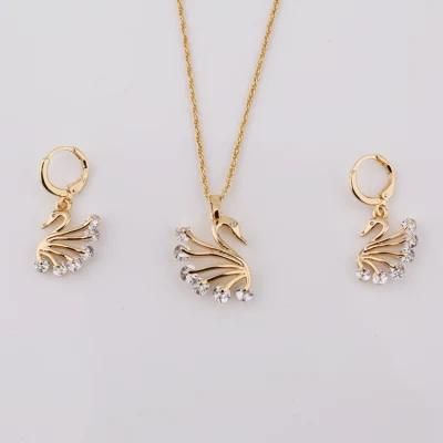 Women Fashion Accessories Alloy 18K Gold Plated Silver Jewelry Chain Sets Pendant Necklace with CZ Crystal