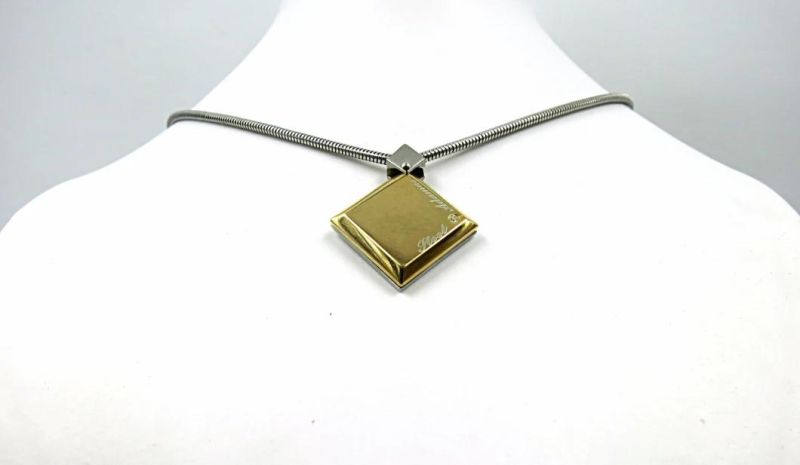 Classic Square Shape Pendant for Fashion Jewellery