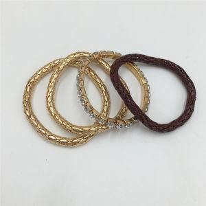 Simple Elegent Gold Plated Bracelet for Ladies