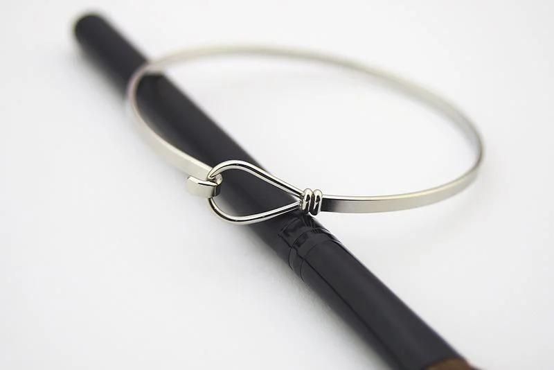Metal Bracelet with Hook Connector Suitable for Female