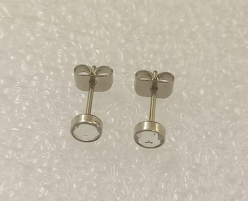 Fashion Jewelry ASTM F136 Titanium G23 Titanium Manufacturer Puncture Silver Jewelry Round CZ Ear Stud Earrings Hypoallergenic Titanium Earring Tper13