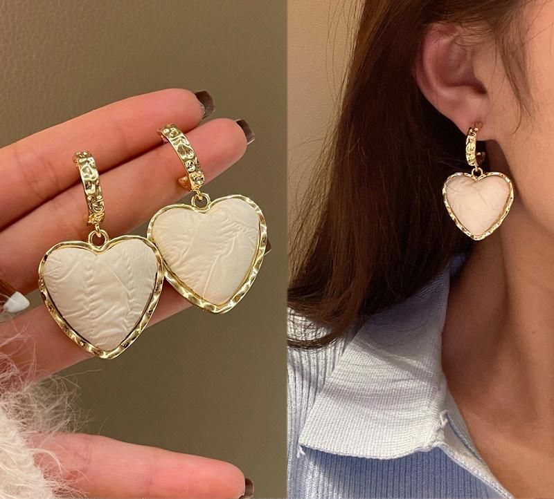 New Trendy Manufacture Romantic Fabric Wrapping Heart Earrings Gold Plated Mini Delicate Texture Hoop Hoop Women Earrings