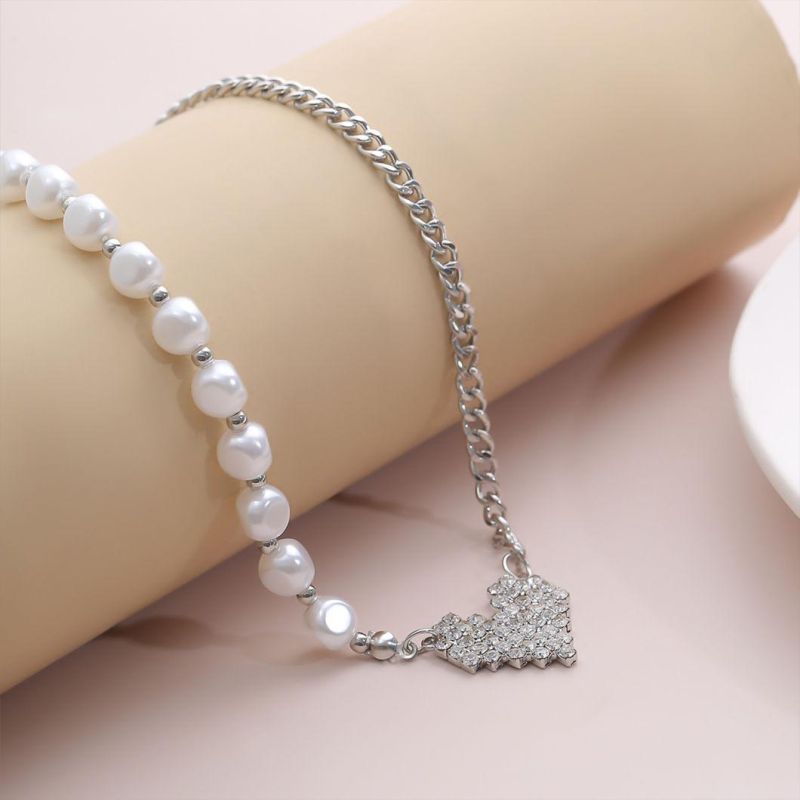 2020 New Fashion Personalized Pearl Necklace with Ins Style Crystals