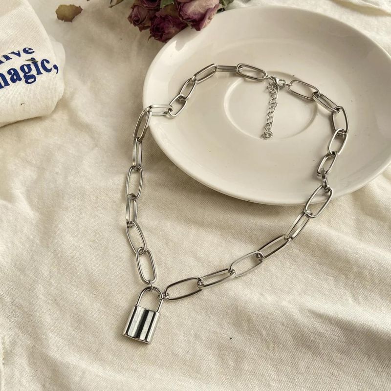 2022 Personality Fashion Cold Wind Thick Chain Lock Necklace Punk Exaggerated Tide Clavicle Necklace