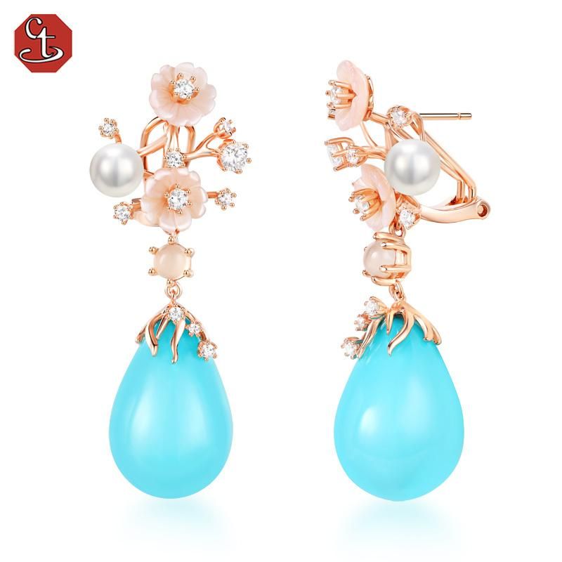 Classic Elegant Chinese style Earrings in shell pearl for girls