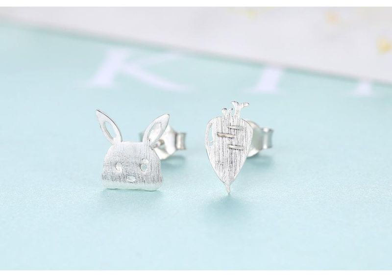 Fashion 925 Silver Rabbit and Carrot Design Custom Ear Studs