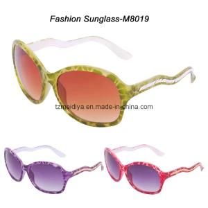 Fashion Sunglasses W/ FDA CE Certified (M8019)