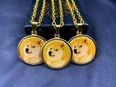 Fashion Accessories Gold Plated Stainless Steel Jewelry Round Snake Chain Embossed for Layering Jewellry Bracelet Design Doge Coin Necklace