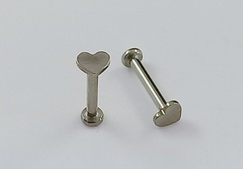 Fashion Piercing ASTM F136 Titanium G23 Titanium Lip Nail Push in Threadless Bases Mini Ear Nail Personality Heart Top Piercing Jewelry Tpn050