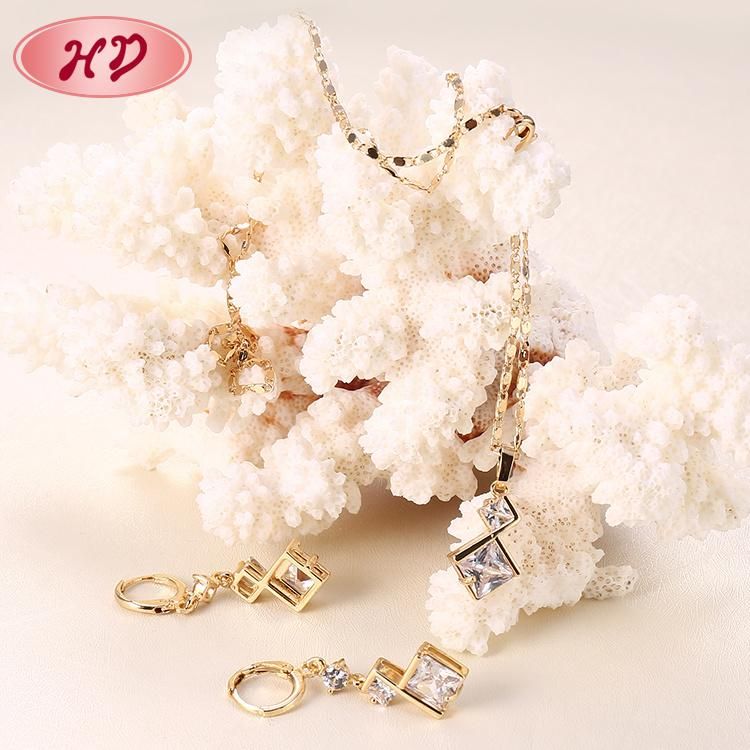Fashion 18K Gold Plated Alloy Silver Jewelry Sets with CZ Crystal