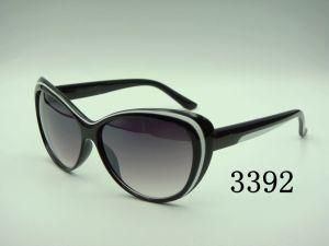 Fashionable Classic Frame Sunglasses Polarizing Lens Unisex Sunglasses