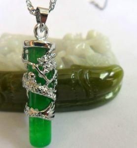 The Malay Jade Nice Green Color Pendant Necklace Jewelry (X98)