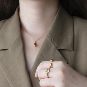 18K Gold Plated Stainless Steel Solid Water Drop Shaped Pendant Necklace for Women
