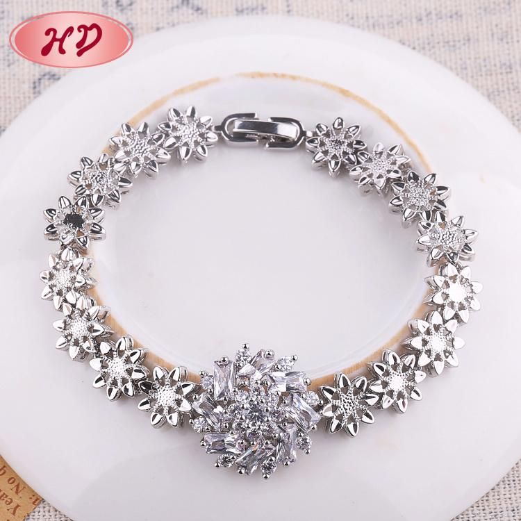 Luxury Gold-Plated Costume Jewelry Charms Bracelet