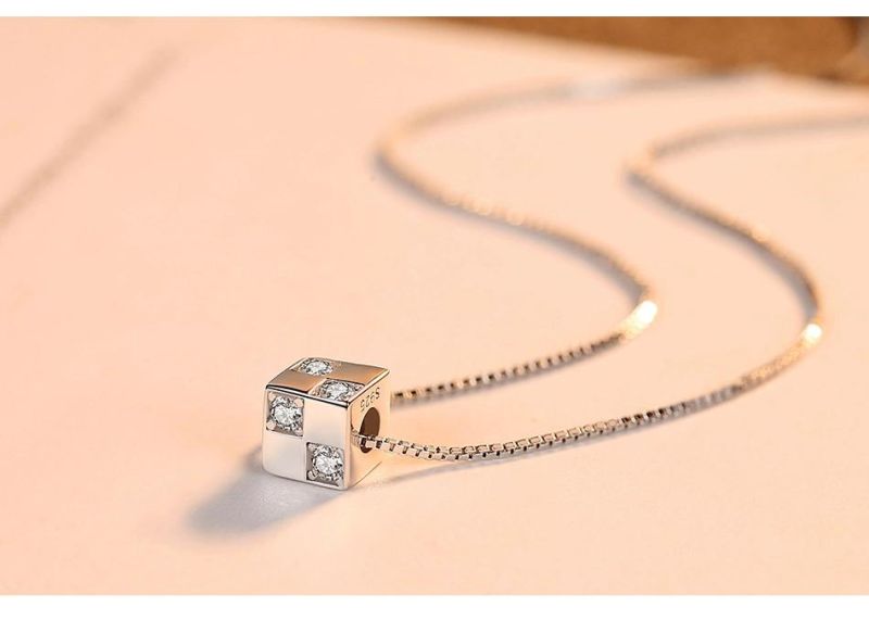 Fashion Jewelry Tennis Chain Pendant Hexahedron Necklace