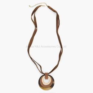 Fashion Jewelry Acryl Round Pendant &amp; Necklace Double Chunky Pendant Long Leather Necklace for Women