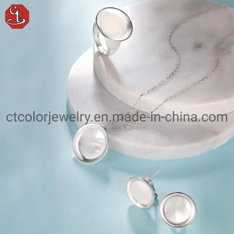 Fashion Silver Jewelry and Brass Jewelry with Mop Pearl Ring Earring Necklace for Women