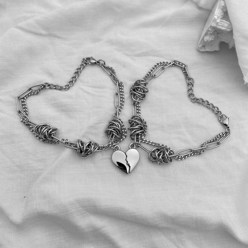 Manufacturer Custom Bracelet High Quality Waterproof Magnets Heart Bracelet Couple Jewelry for Anniversary Valentine Day Gift Fashion Lover Style Jewelry