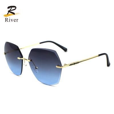 Polygonal Trimmed Metal Rimless Frame Women Ready Sunglasses