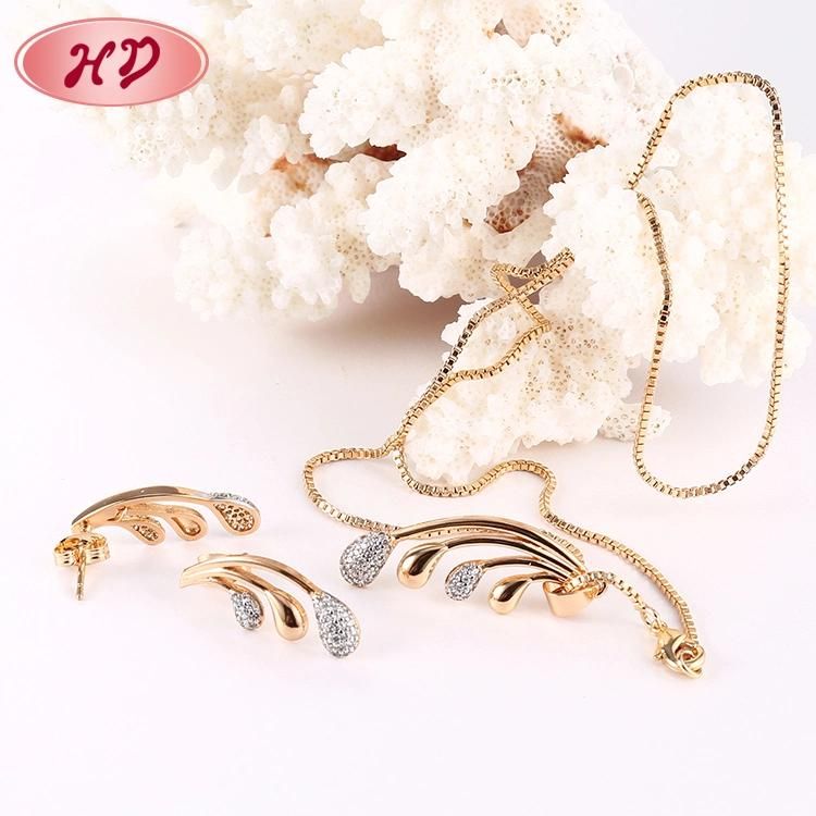 Women Fashion Jewelry Accessories 18K Gold Plated Silver Alloy Chain Sets Pendant Necklace with CZ Crystal