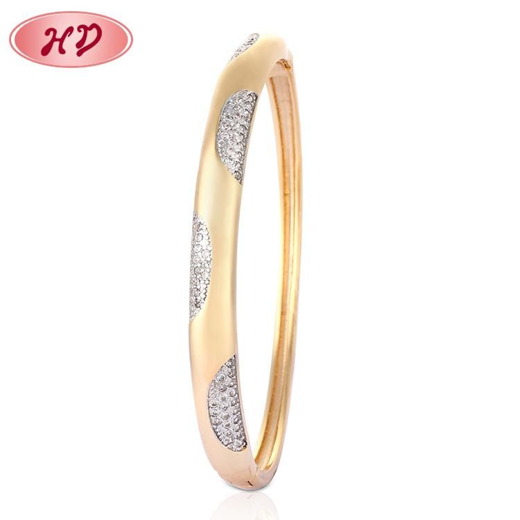 Lovely Flower Shape Design Women Gold Plated Crystal Bangle for Women