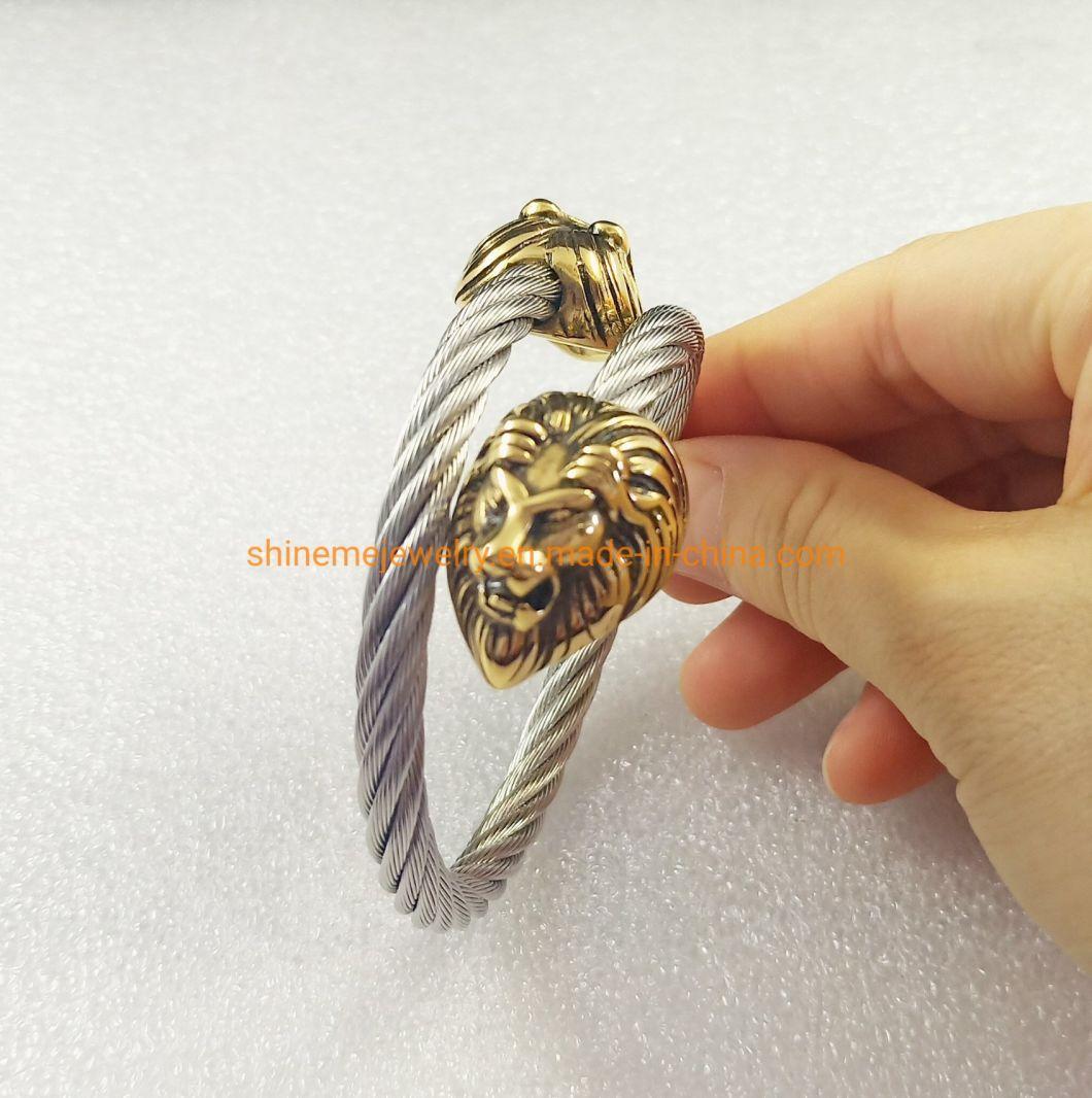 Factory Wholesale European and American Trend Titanium Steel Stainless Steel Bracelet Casting Domineering Lion Head Bangle Men′s Steel Wire Bracelet Ssbg2721